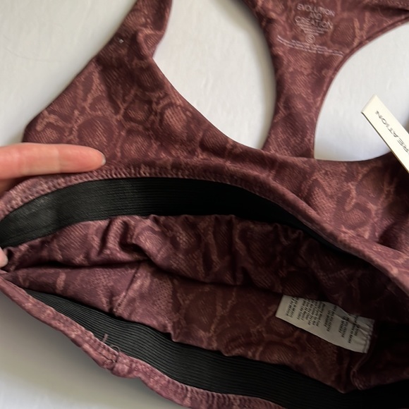 Racerback sports bra - Picture 4 of 4